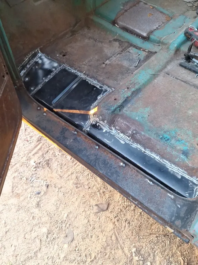 Floor pan metal patch and weld detail